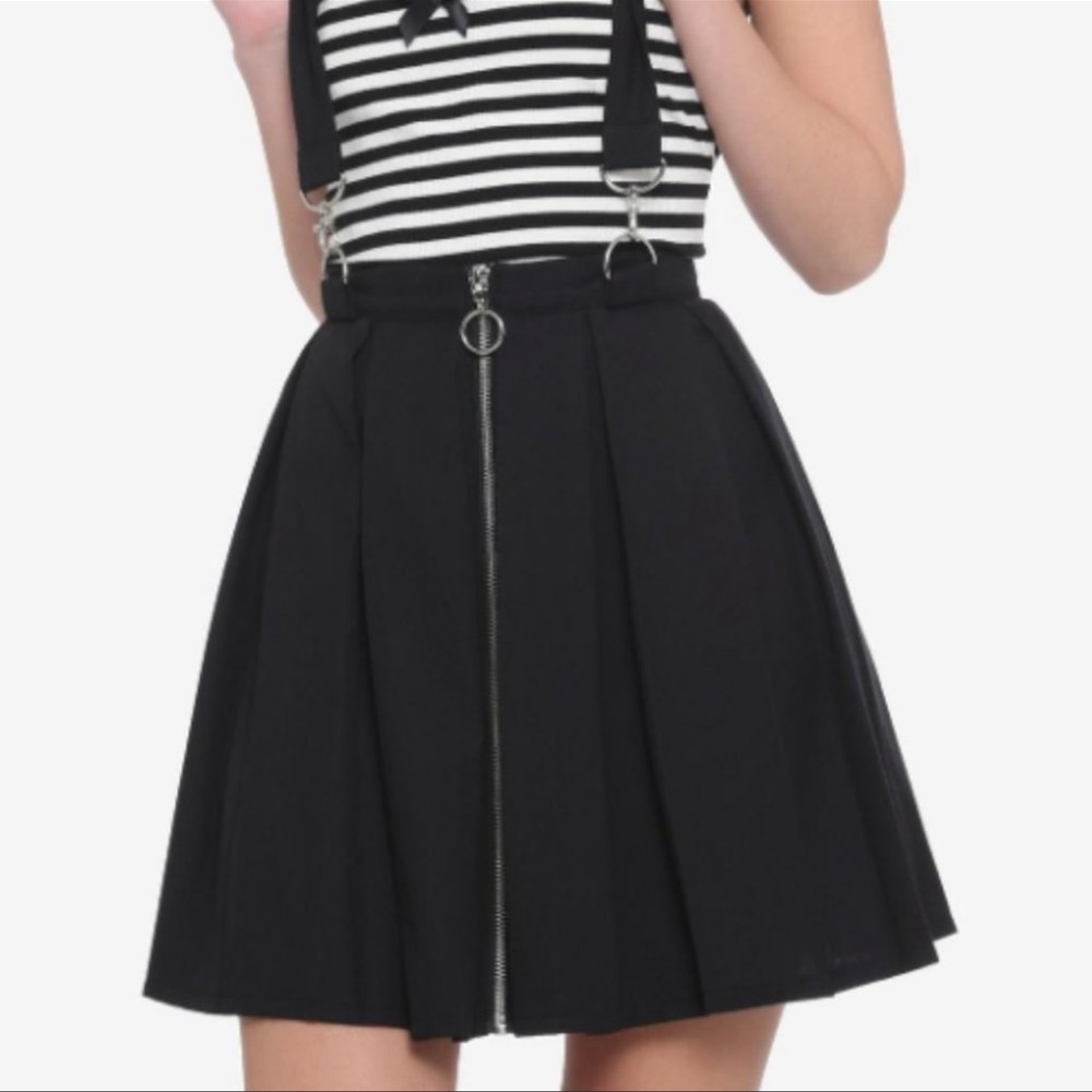 COPY - Hot topic pleaded skirt